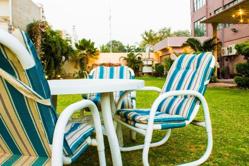 Hotel Country Inn image 1
