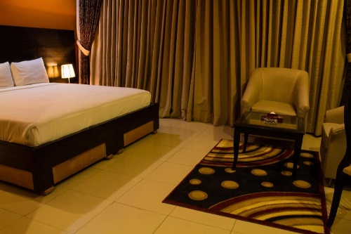 Hotel Country Inn image 13